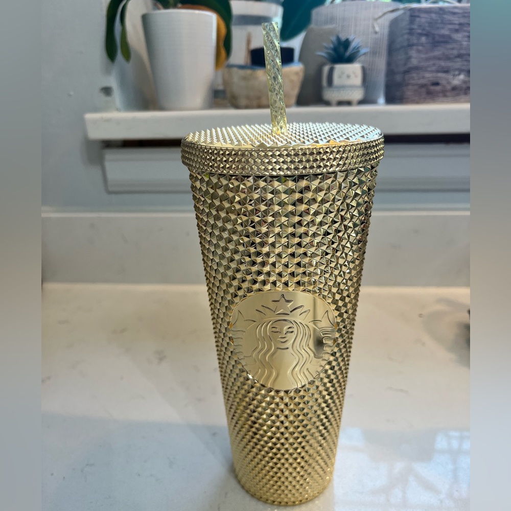 Starbucks Holiday 2022 Gold studded tumble cup NWT venti
